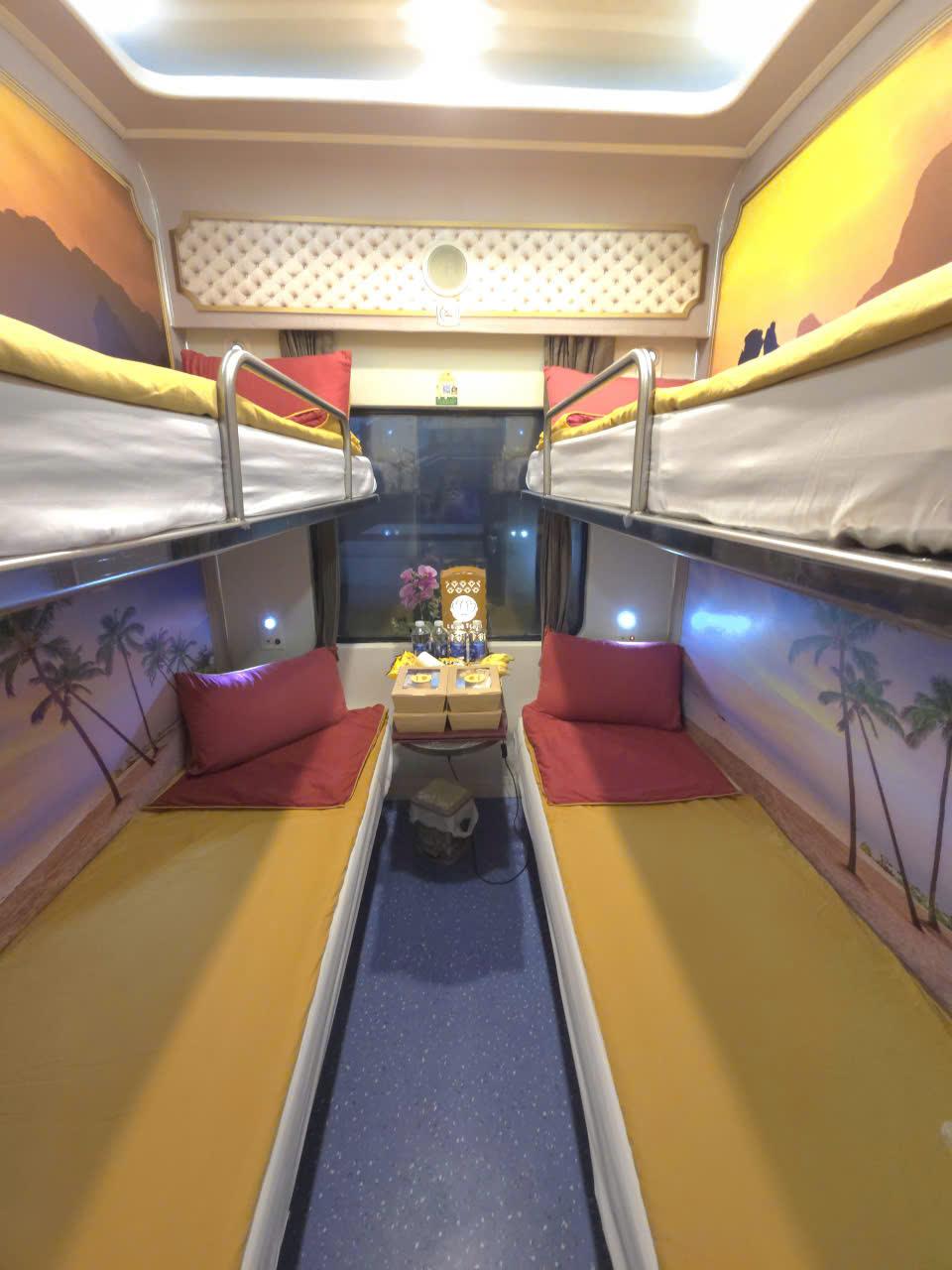 Dong Hoi - Hanoi, SE2, 19h18 - 5h45, price per person (4-sleeper, One Way)